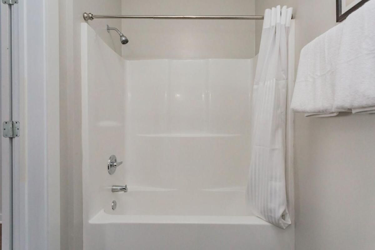 Two Cozysuites Spacious Music Row * Nashville