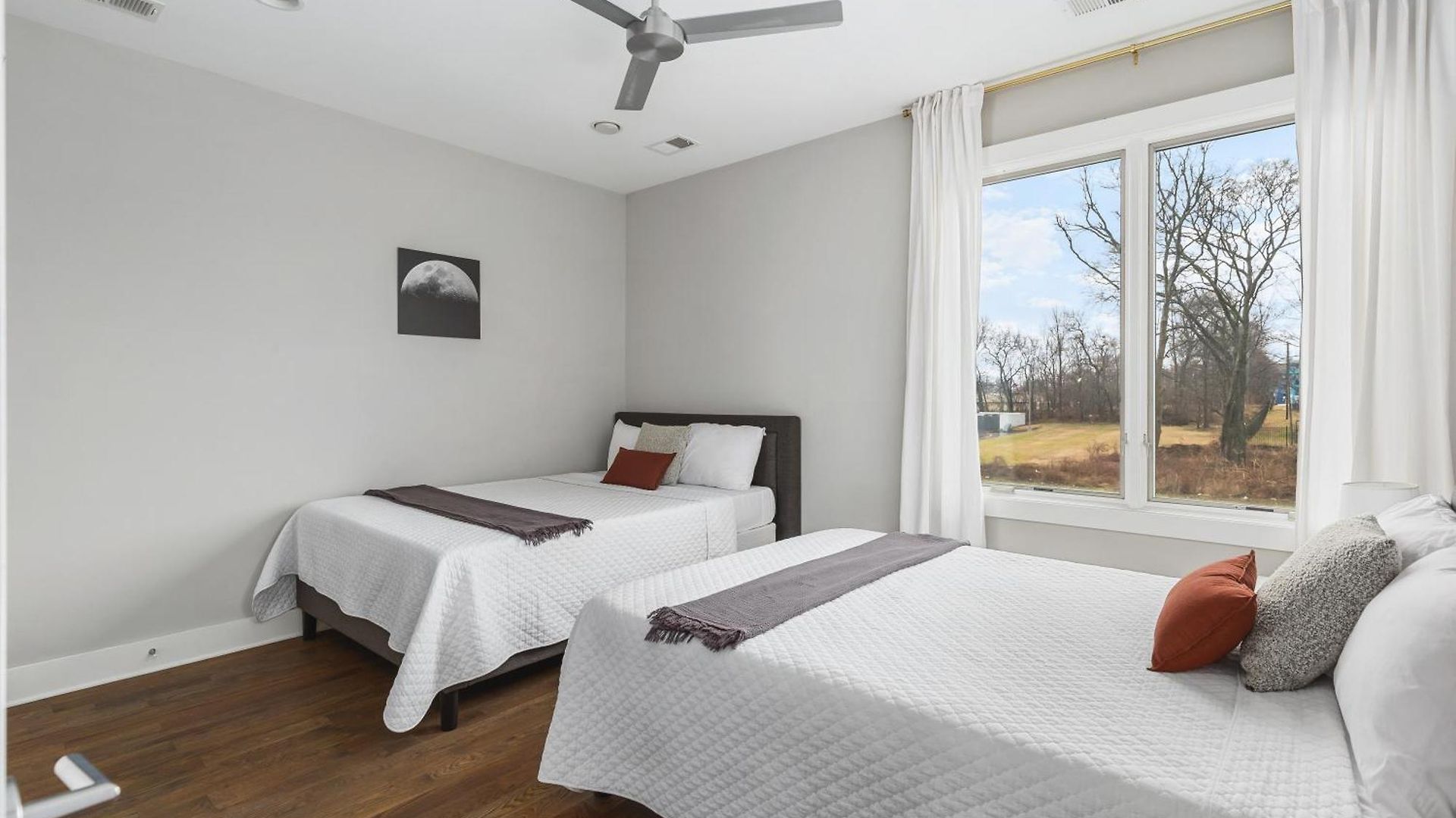 Modern Luxury Rooftop Deck, 3 Mi To Downtown *