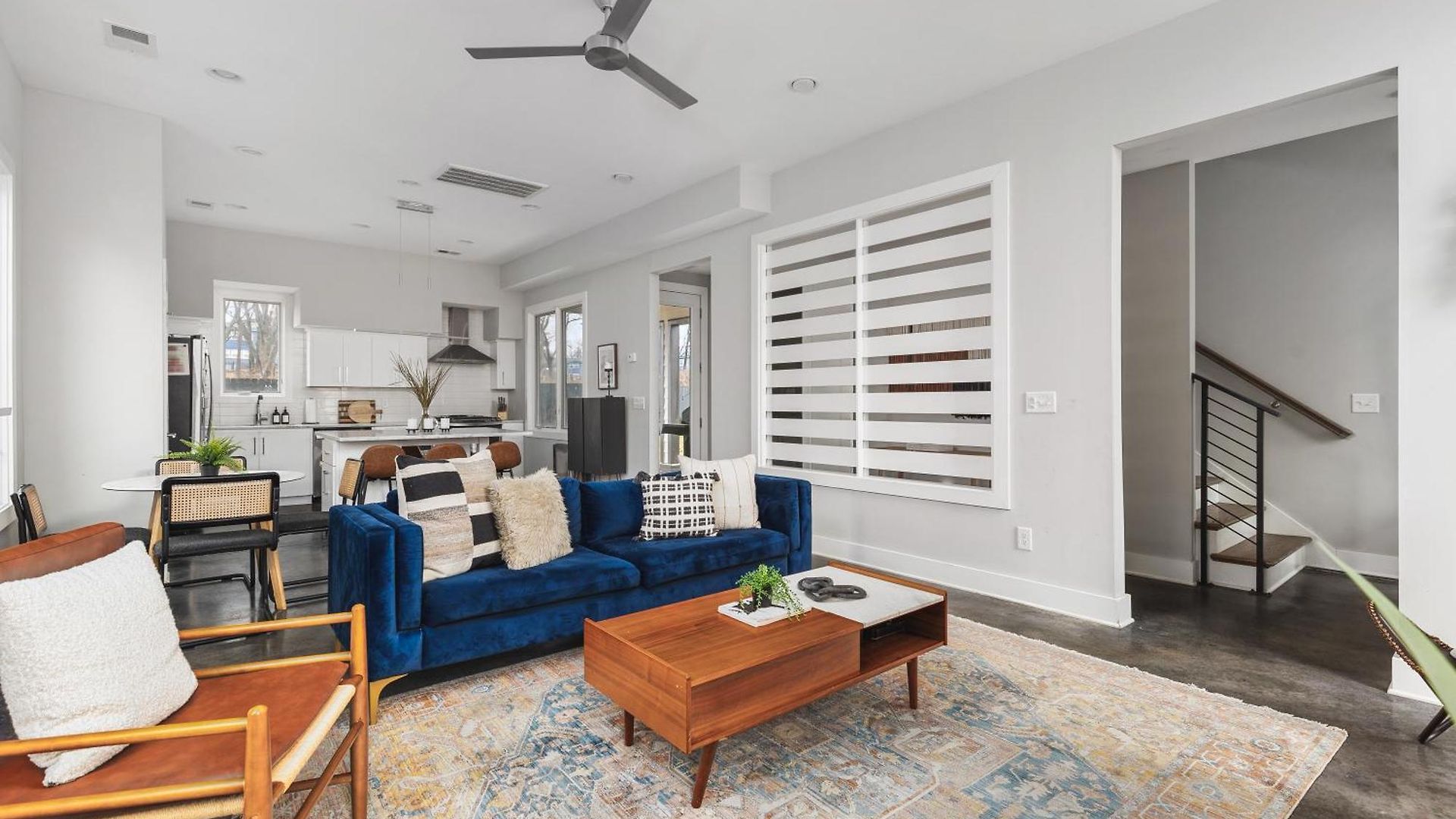 Holiday home Modern Luxury Rooftop Deck, 3 Mi To Downtown *