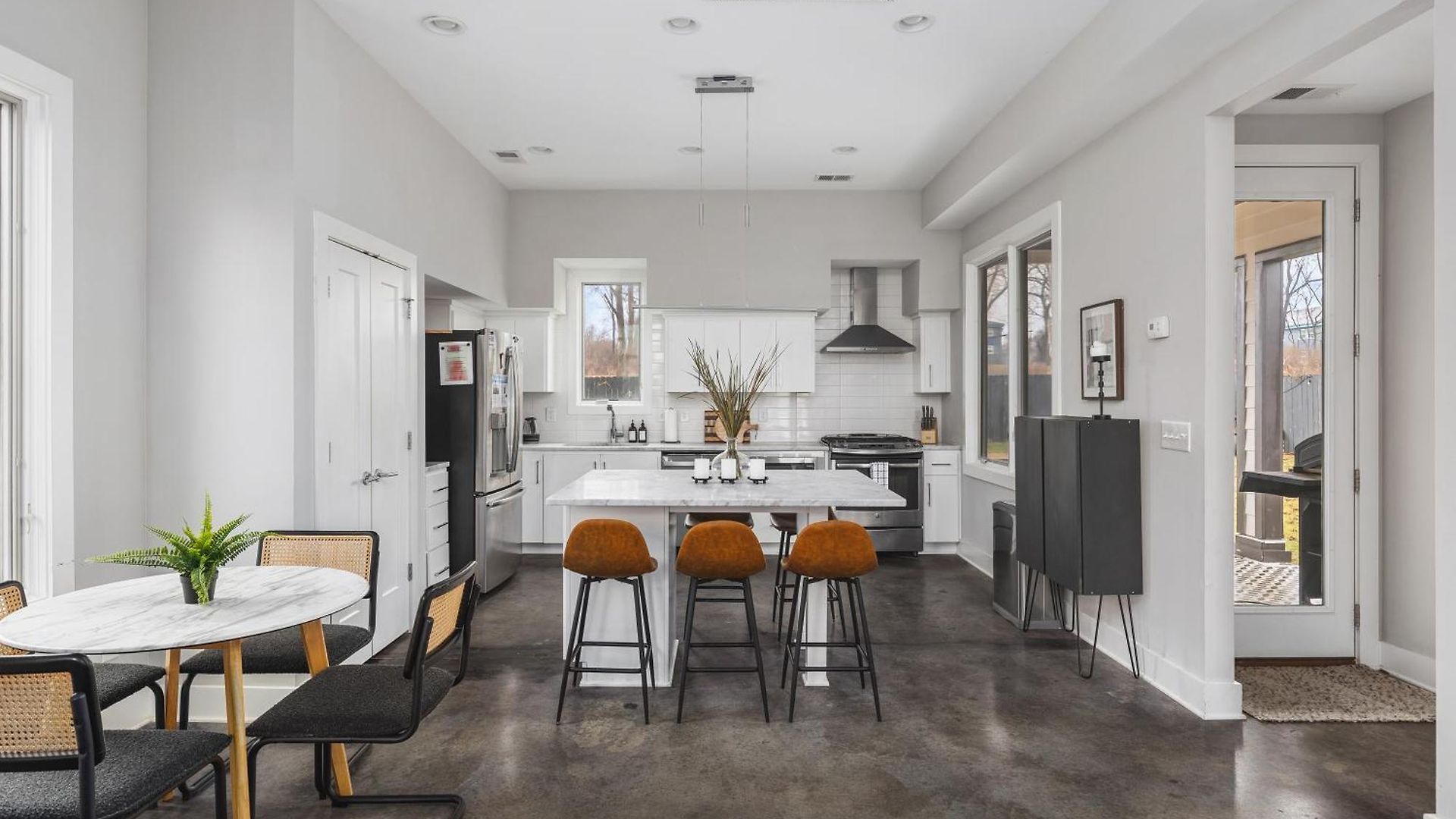 Holiday home Modern Luxury Rooftop Deck, 3 Mi To Downtown Nashville