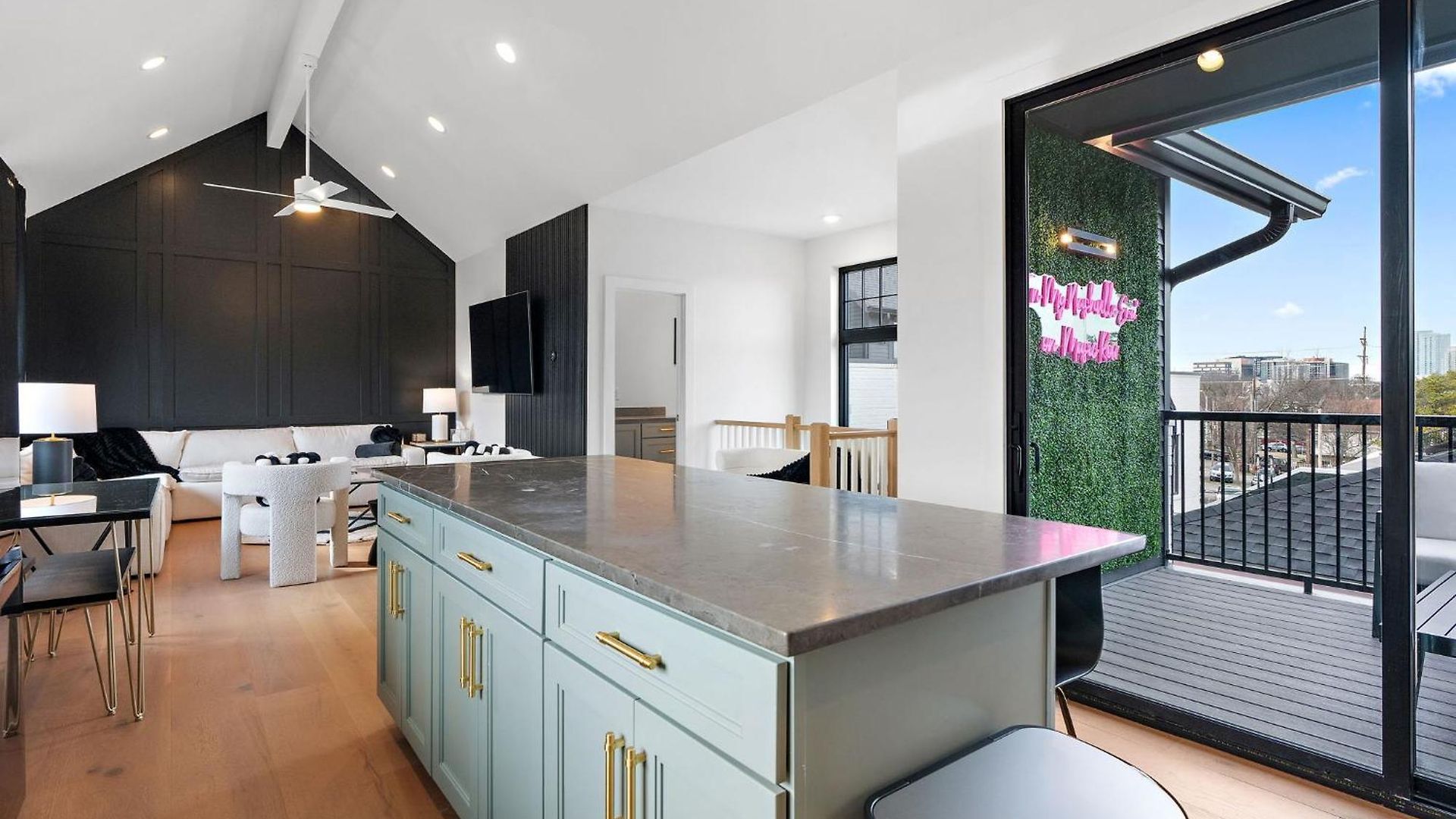 Music Row Townhome Holiday home *