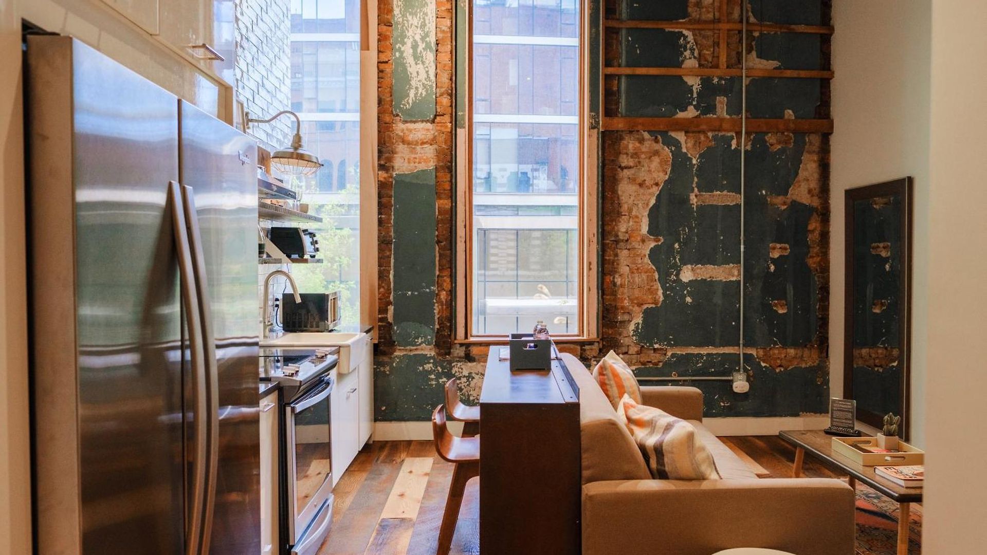 506 Lofts Apartment