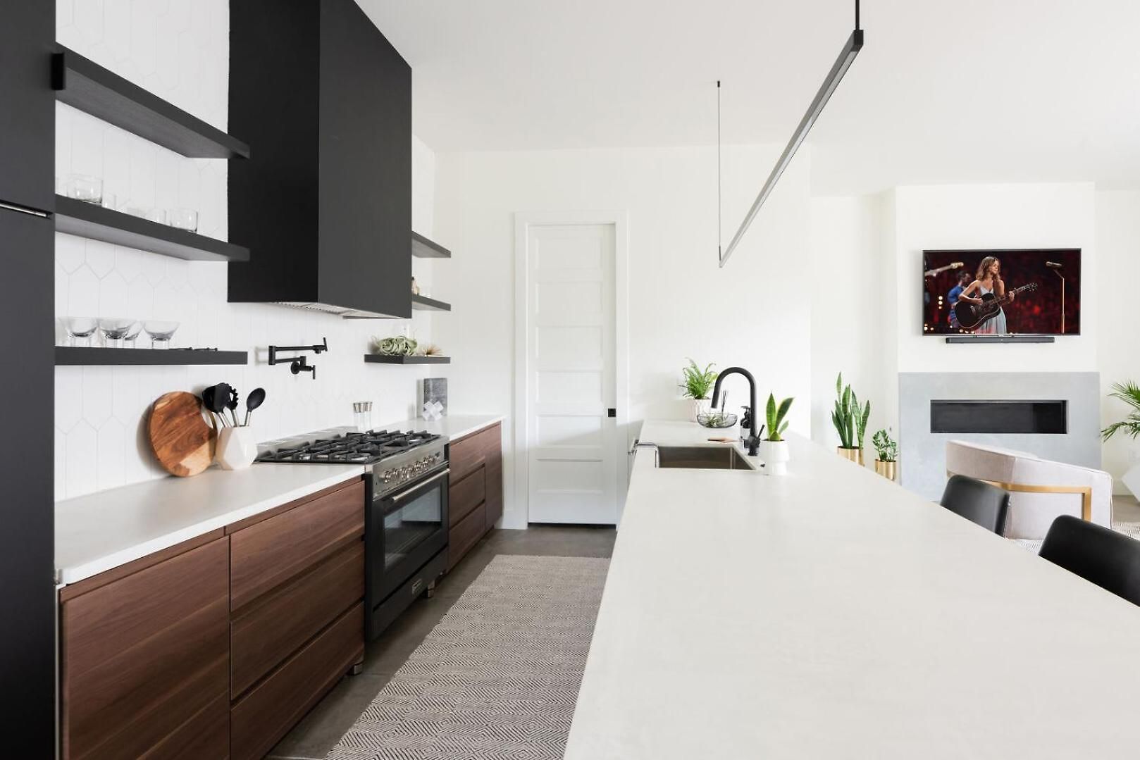 Nash Chic Near Dt Rooftop Luxe Comfort *