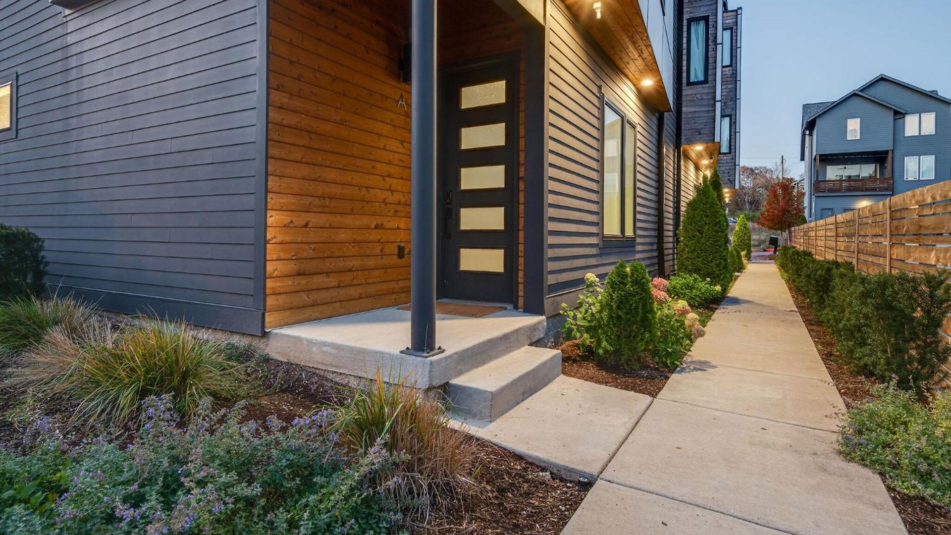 Nash Chic Near Dt Rooftop Luxe Comfort Holiday home