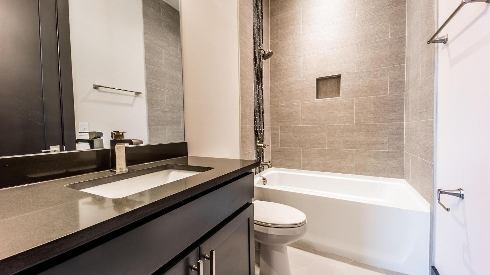 - 1037 Southside Ct #2 & #3 - Combo Holiday home