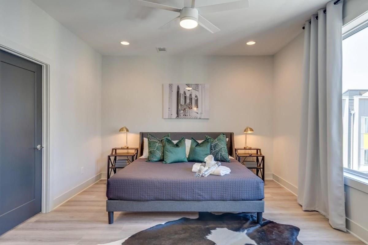 East Nash Double - 26 Beds Fast