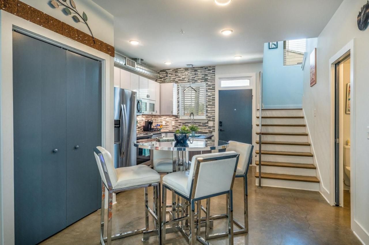 Holiday home Is Not A Listing Nashville