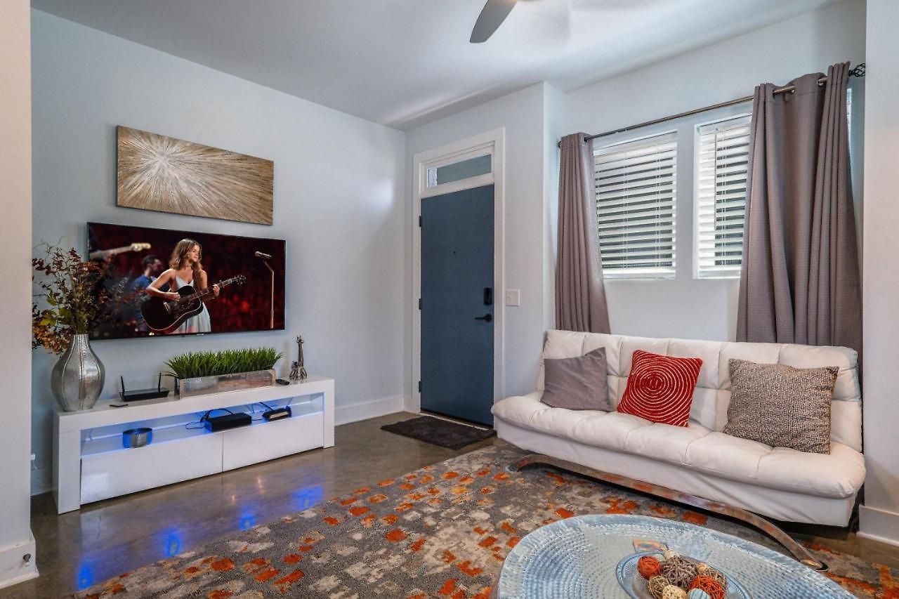 Holiday home Is Not A Listing Nashville