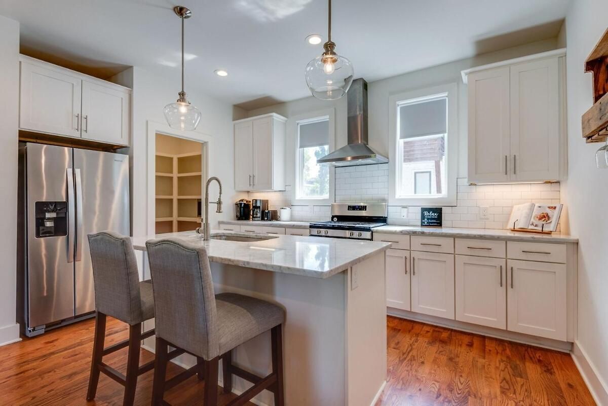 10 Percent Off New Downtown Sleeps 8