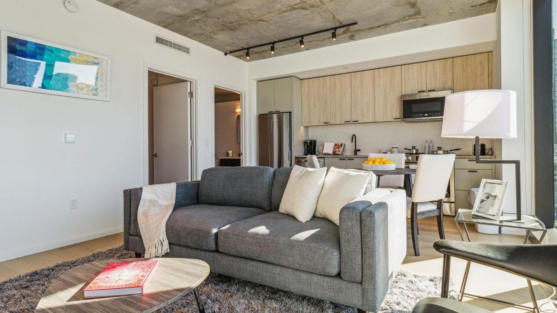 Contemporary City Living In *