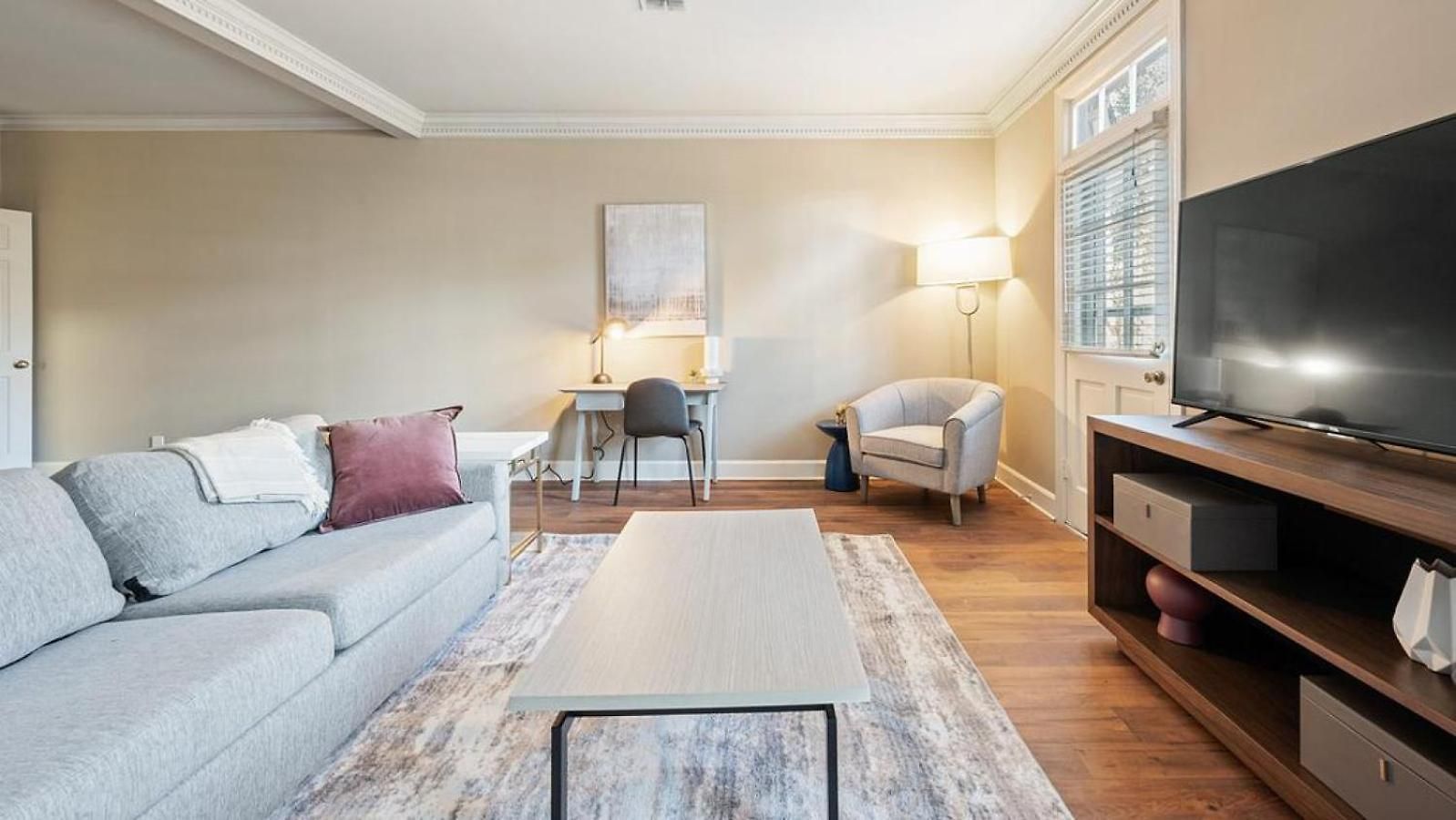 Landing - Modern With Amazing Amenities *