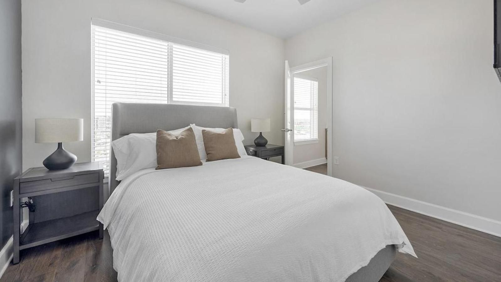 Landing - Modern With Amazing Amenities Nashville