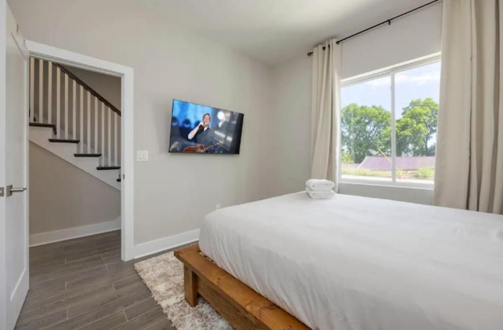 Luxury Four-story With Rooftop Views, 10min To Downtown! Sleeps 12! * Nashville
