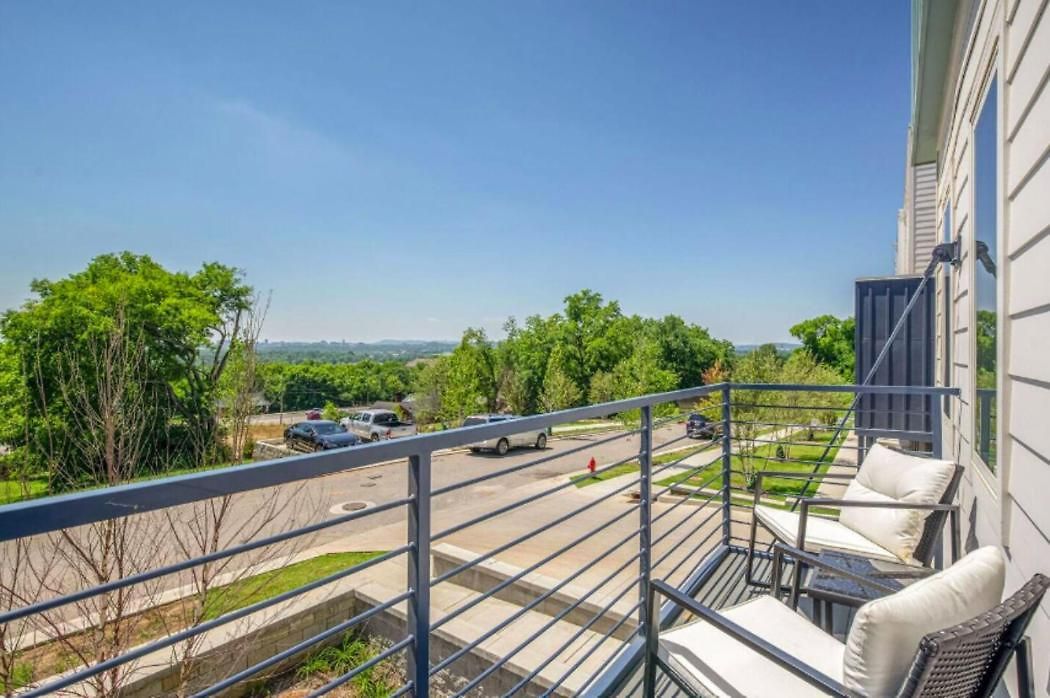 Holiday home Luxury Four-story Home, Rooftop Deck With Views, Pingpong! Sleeps 12!