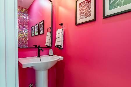 Holiday home Disco Dollhouse - East + 2 8 Mi Downtown