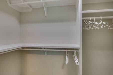 Twin Belmont Homes W 8 King 4 Living Sleep Up To 24 Guests Walk To Belmont & Vanderbilt Near Music Row The Gulch & 12 South 2 Miles To Broadway Smart Tvs Parking 24 Hr Hospitality Holiday home *