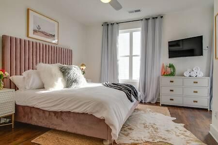 Luxe Hillsboro Village Homes For 24 With 4 Patios, Rooftops And Garage Parking, Gourmet Kitchens And Smart Tvs, Walk To Vanderbilt, Pancake Pantry And Fido, 24hr Hospitality, 10 Min To Broadway And The Parthenon *