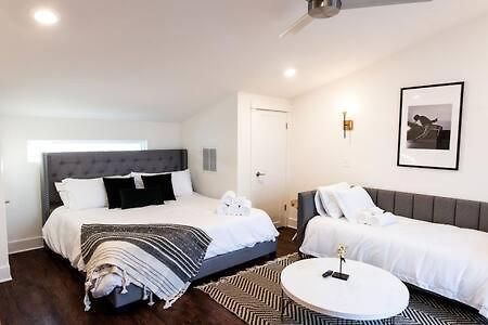 Luxe Hillsboro Village Homes For 24 With 4 Patios, Rooftops And Garage Parking, Gourmet Kitchens And Smart Tvs, Walk To Vanderbilt, Pancake Pantry And Fido, 24hr Hospitality, 10 Min To Broadway And The Parthenon Nashville