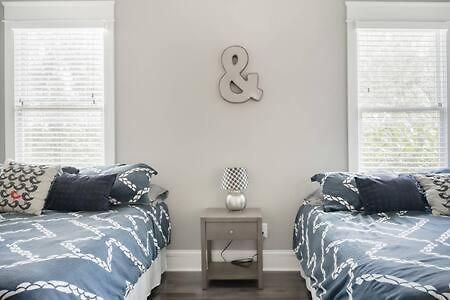 1-story Family With Fenced Yard, Grill, Parking, Sleeps 10, 5 Mins To Five Points & Nissan Stadium, Smart Tvs, Pet-friendly Yard, Patio For Bbqs, Ideal Getaway For Families, 24 Hr Hospitality Holiday home *