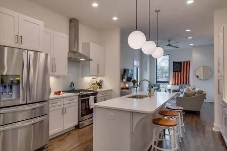 Getaway - Rooftop, Garage, Near Broadway! Nashville