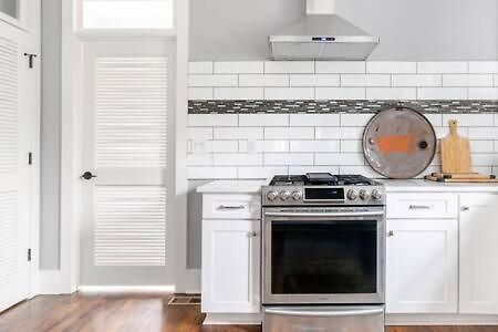 Spacious Dog Friendly 3 Bedroom Townhome, Grill, Patio 3 Blocks To Grocer, 5 Mins To 5 Points, 15 Mins To Broadway, 24 Hour Hospitality Team, Perfect For Families
