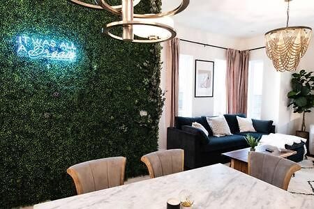 Luxury Hillsboro Village Rooftop Retreat Sleep 12 W Chef S Kitchen Smart Tvs & Garage Walk To Vanderbilt Pancake Pantry & Boutique Shopping Minutes To Broadway 12 South & The Parthenon 24 7 Hospitality