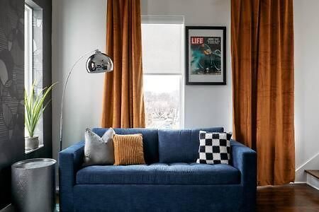 Holiday home Hillsboro Village Rooftop Retreat With Views, Sleep 12 With Gourmet Kitchen, Smart Tvs & Garage, Walk To Vanderbilt, Pancake Pantry And Boutique Shopping, Minutes To Broadway, 12 South And The Parthenon, Perfect For Groups, 24hr Hospitality Nashville