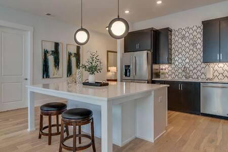 Holiday home Roomy 1-level Near Vanderbilt With Parking, 1 Story, Secure Parking, Patio 3 Miles To Broadway Nashville