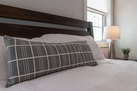 Roomy 1-level Near Vanderbilt With Parking, 1 Story, Secure Parking, Patio 3 Miles To Broadway *