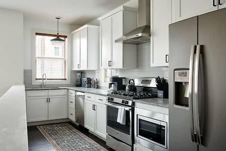 Holiday home The Morris - Designer Flair 2 Miles To Broadway! *