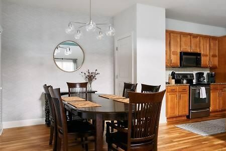 Modern Next To Vanderbilt Campus With Parking, Screened Porch & Workspace, Walk To Hillsboro Village, Fido & Pancake Pantry, Minutes To Music Row, 12 South & Broadway, Perfect For Families, Friends & Visits Holiday home