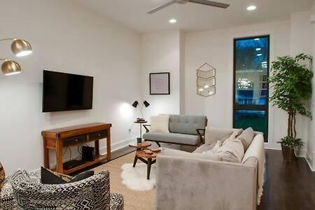 Modern 3br With Garage, Rooftop, Hot Neighborhood 10 Mins To Broadway, 24 Hour Hospitality Team, Perfect For Groups * Nashville