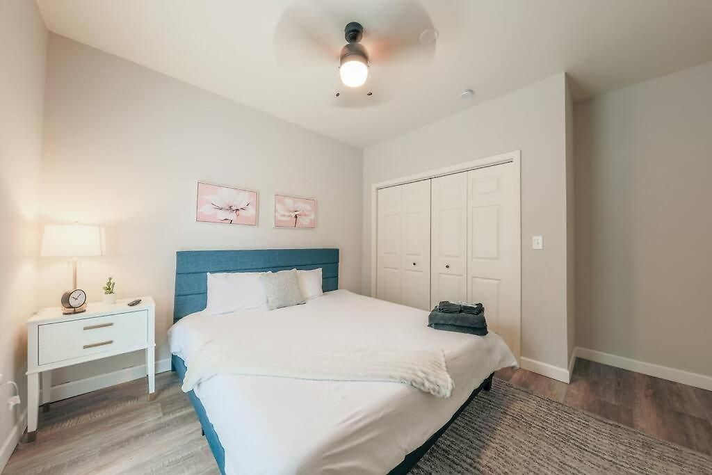 Cozy & 2br With Optional Parking Near Vanderbilt, Gulch & Honky Tonk Highway