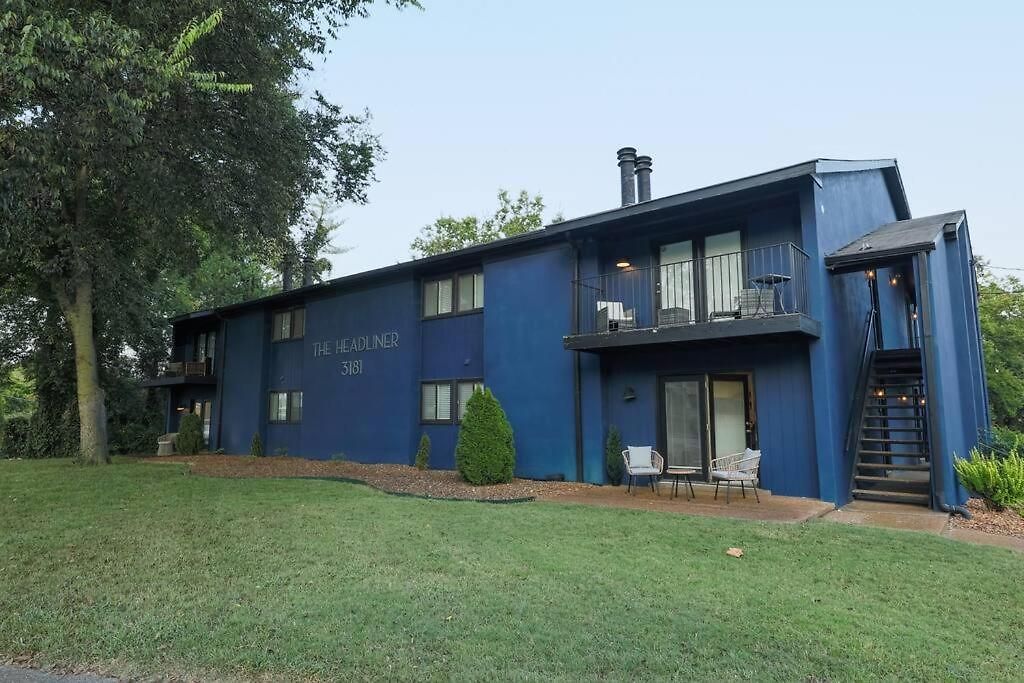 Bright & Cozy 2br Family Sleeps 6 With Private Balcony And Optional Parking Near Centennial Park & Broadway Apartment