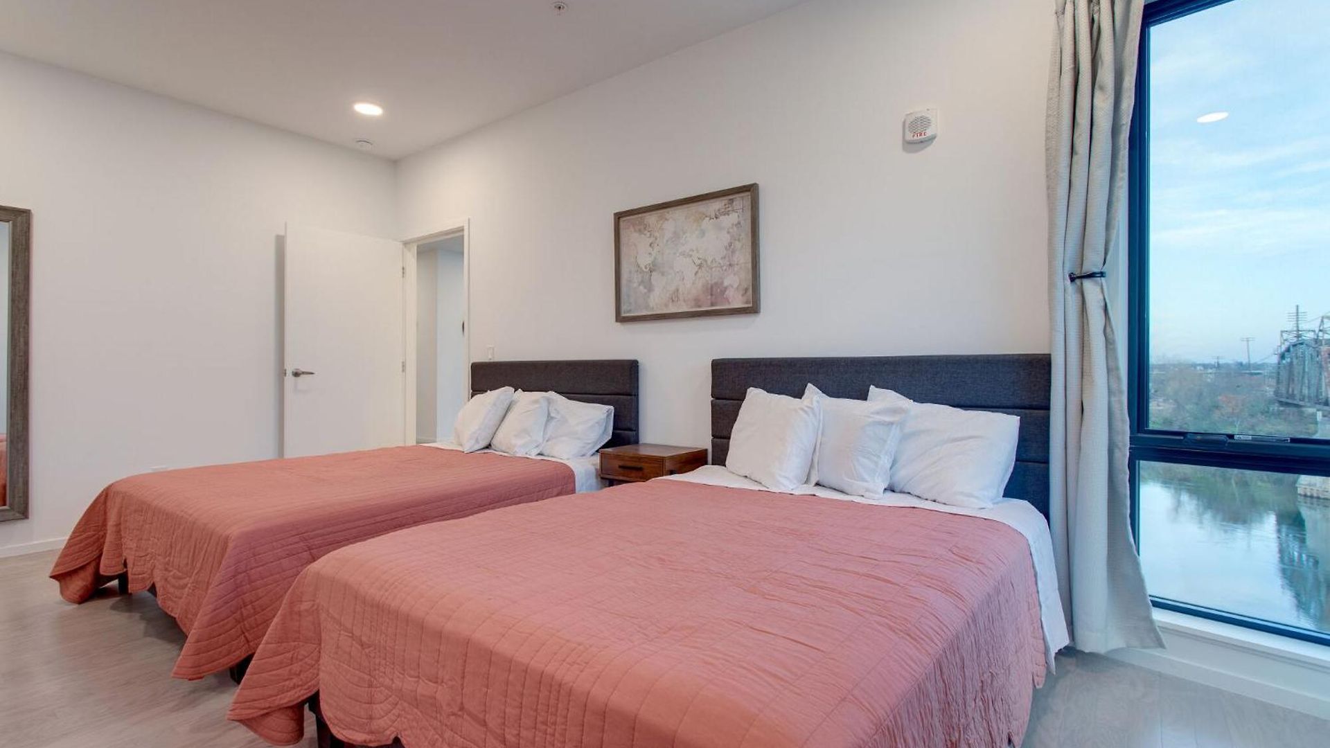 Apartment The Riverfront Vip - Walk To Broadway & Nissan Stadium - Free Garage *