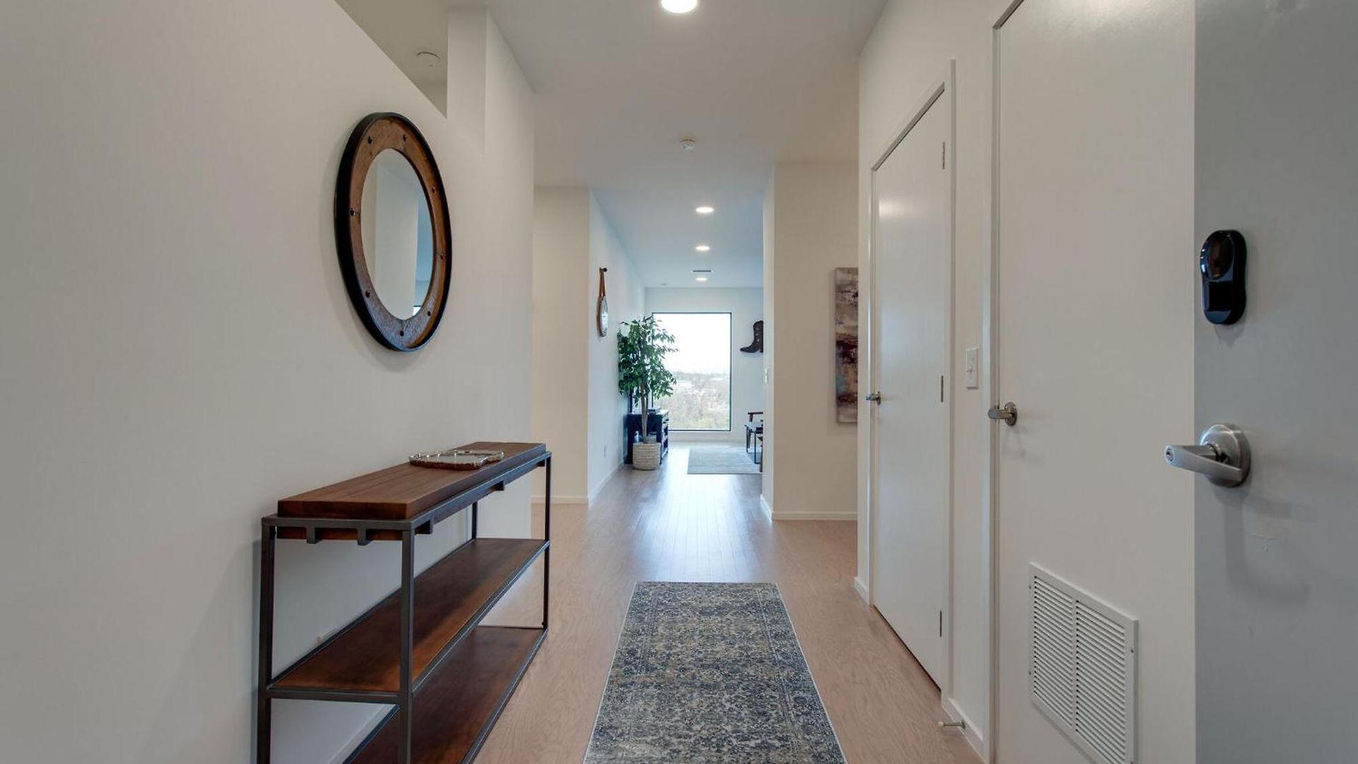 The Riverfront Vip - Walk To Broadway & Nissan Stadium - Free Garage Nashville