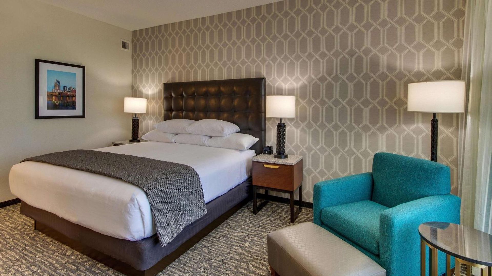 Drury Plaza Downtown Hotel