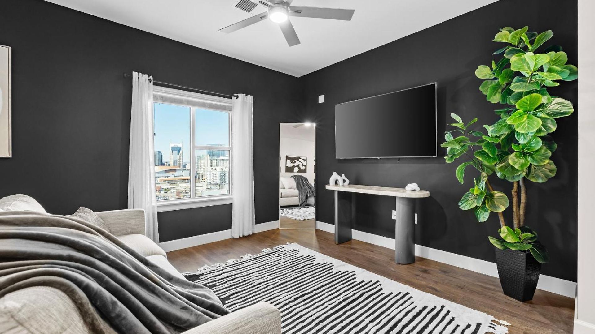 Apartment Midnight Manor Penthouse The Gulch Nashville