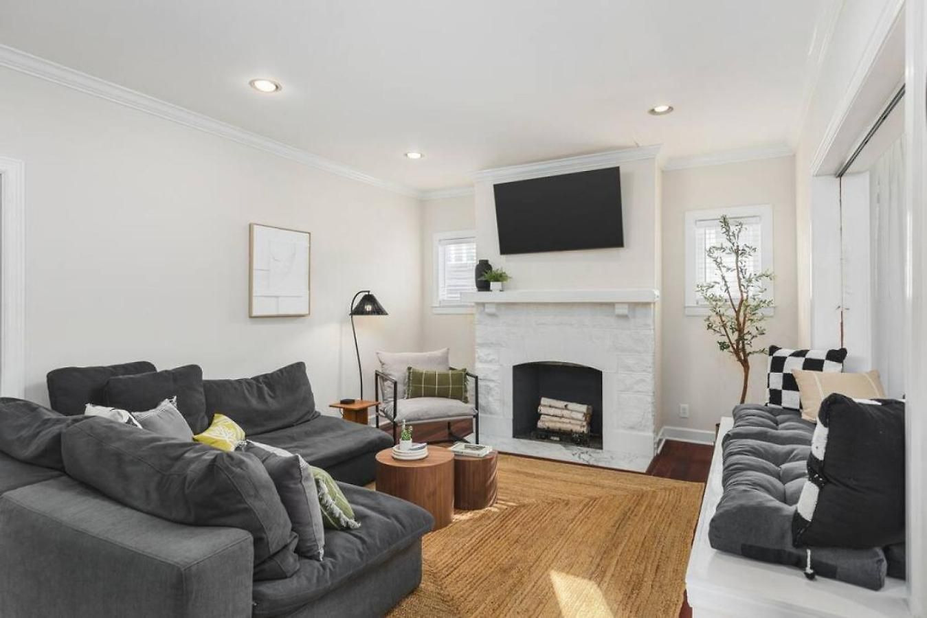 Apartment Platinum On Music Row Renovated And Near Downtown Nashville