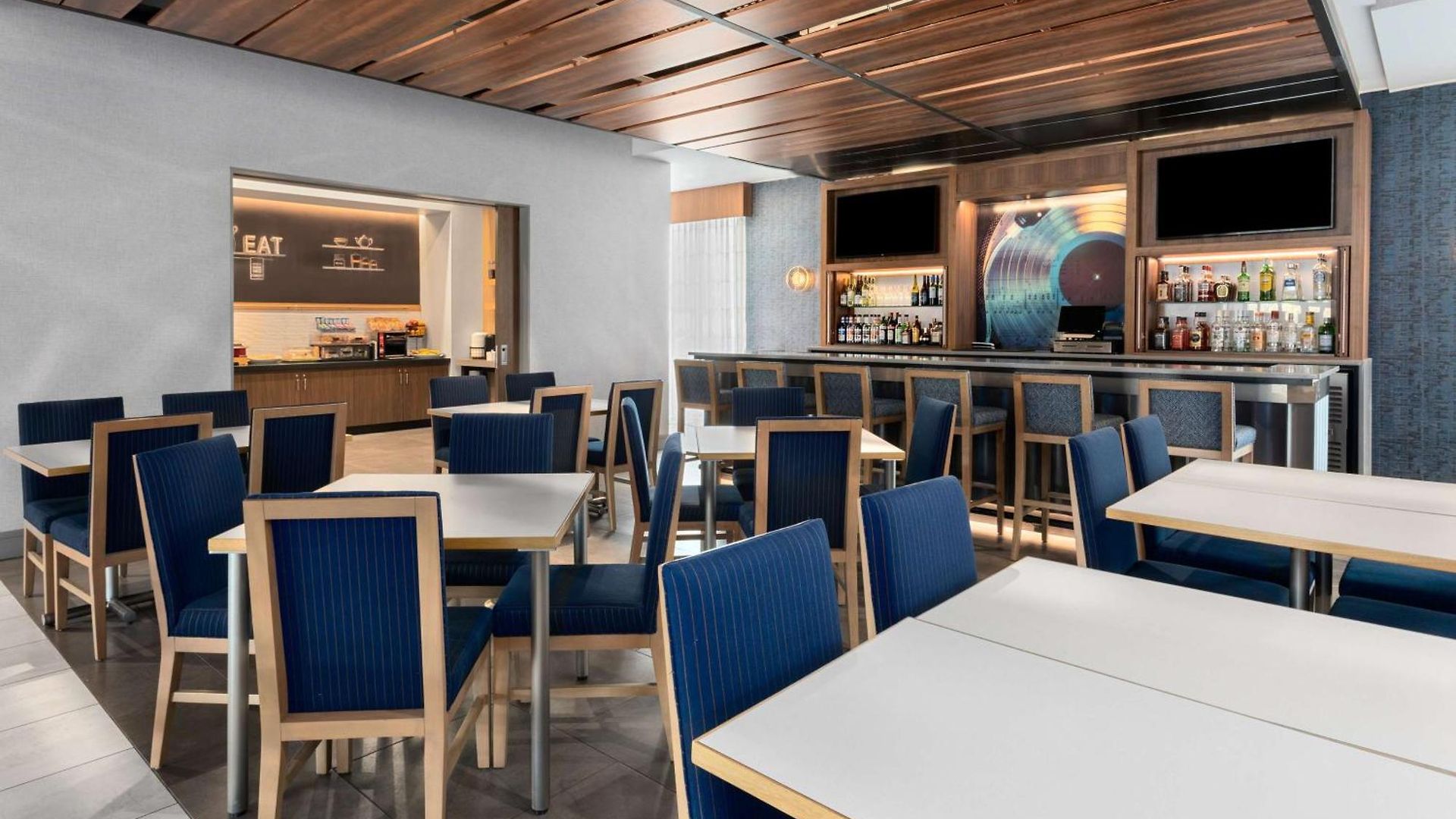 Hotel Hampton By Hilton Airport Century Place Nashville
