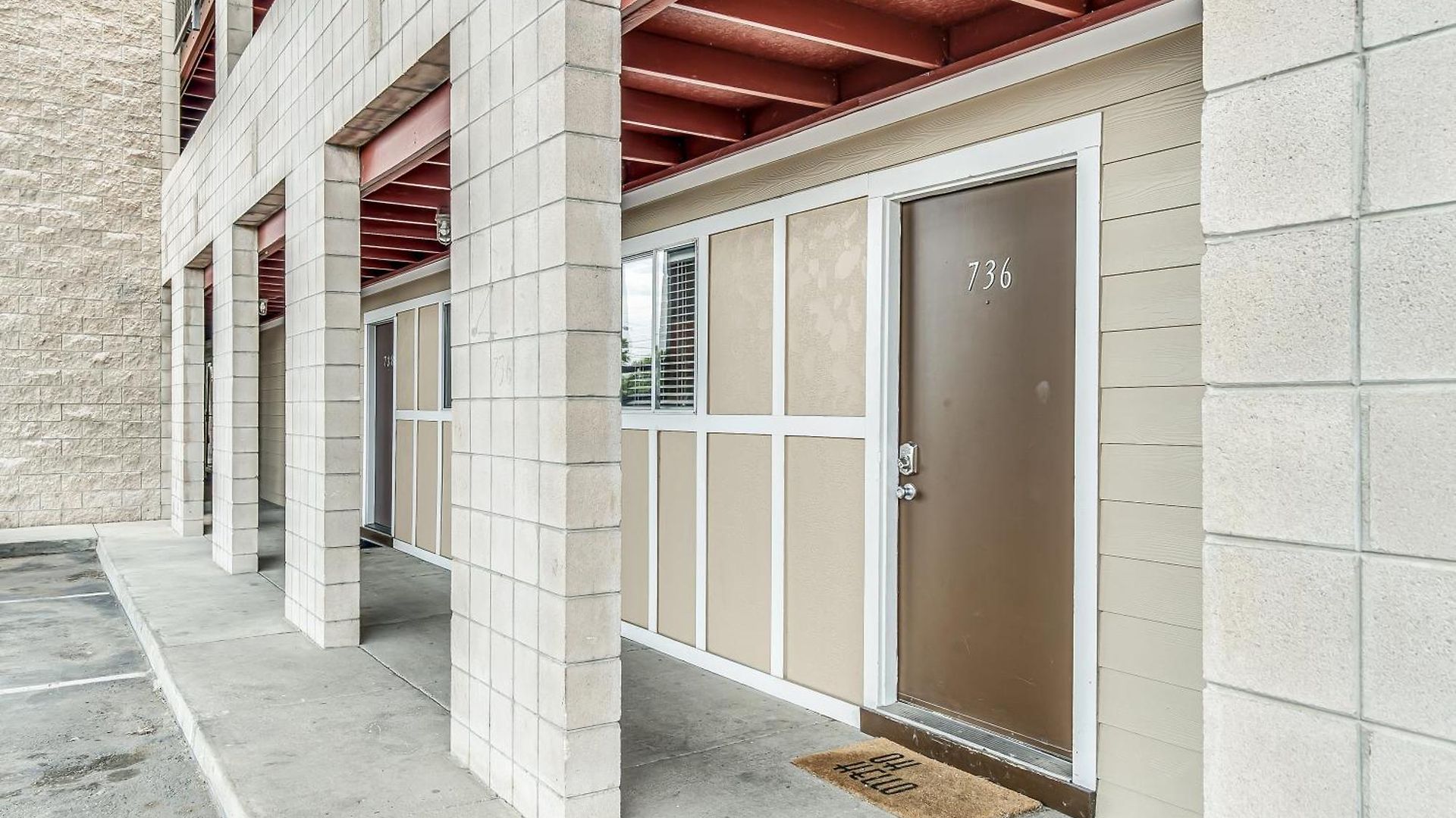 Apartment Oasis Walk To Broadway With Pool, Parking, Gym And Patio