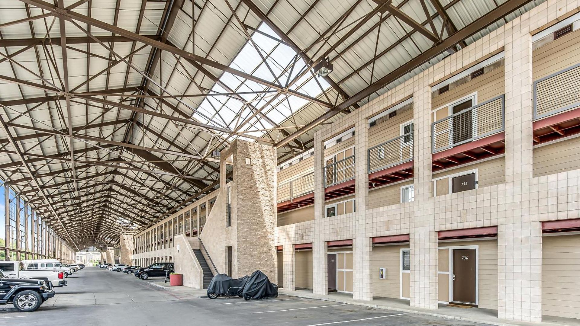Oasis Walk To Broadway With Pool, Parking, Gym And Patio Apartment Nashville