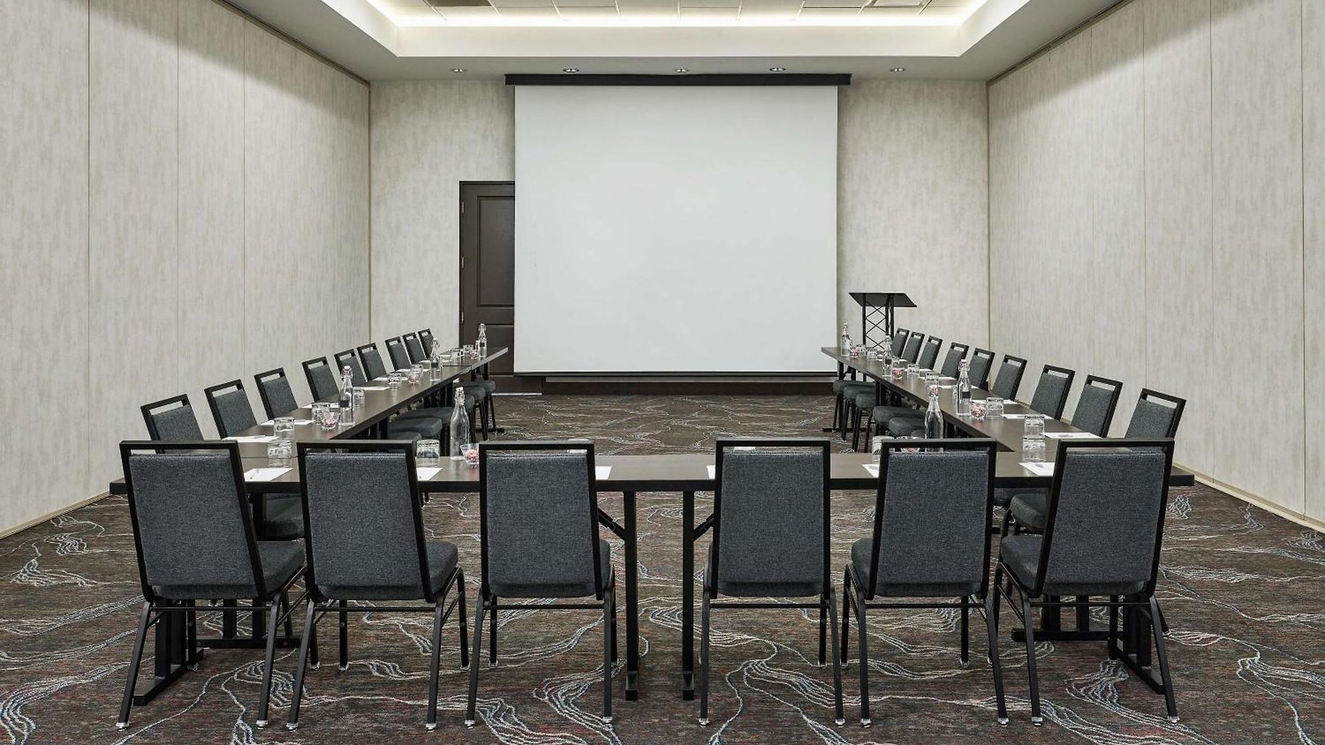 Hilton Garden Downtown Convention Center Nashville