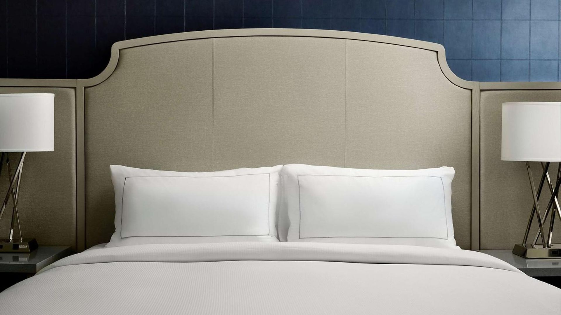 Doubletree By Hilton Downtown 4*