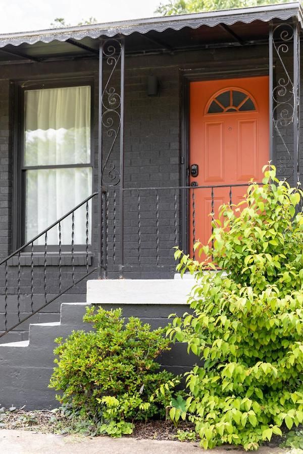 Mid-century Modern Near Downtown With Free Parking Holiday home