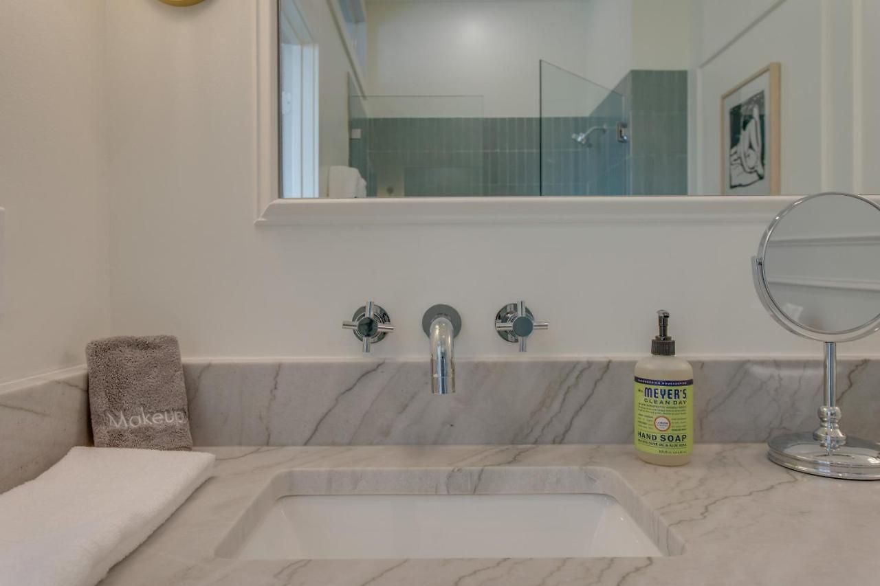 Luxury By Music Row Belmont Vanderbilt Free Parking Holiday home