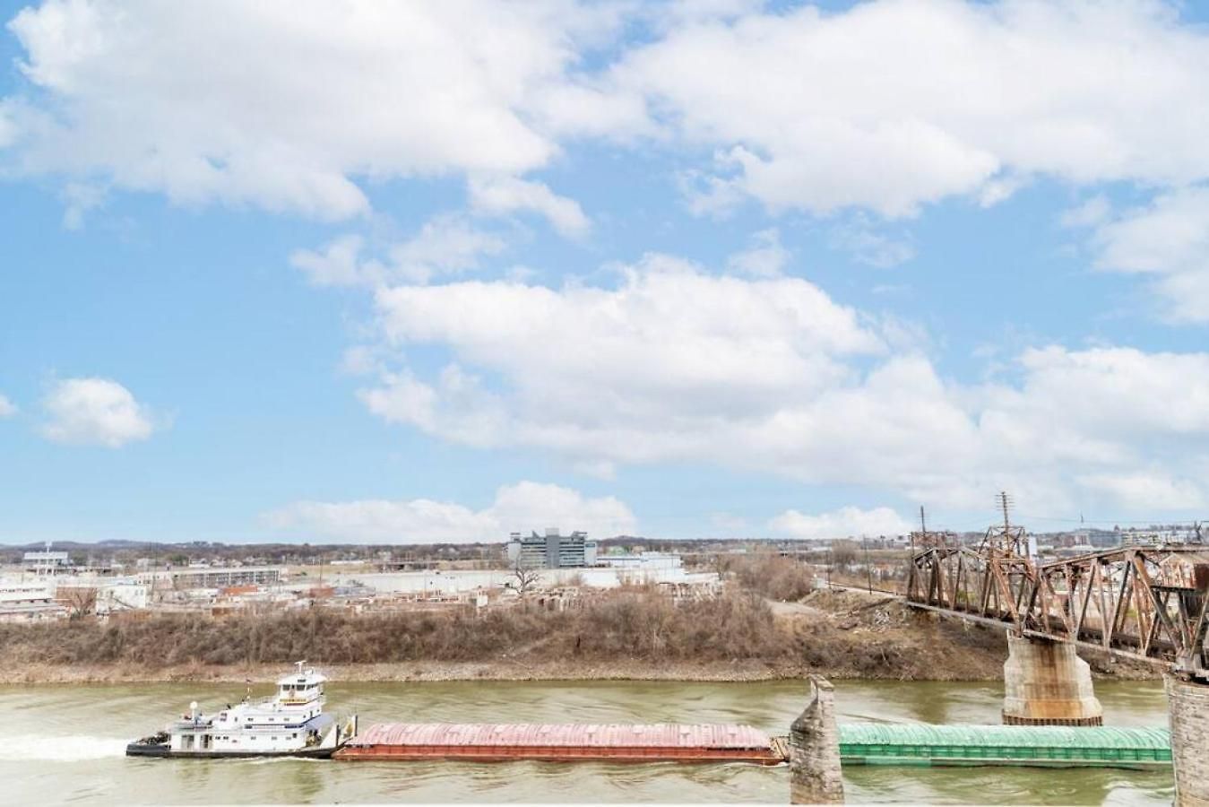 Apartment Stunning River View Walk To Downtown Rooftop Patio