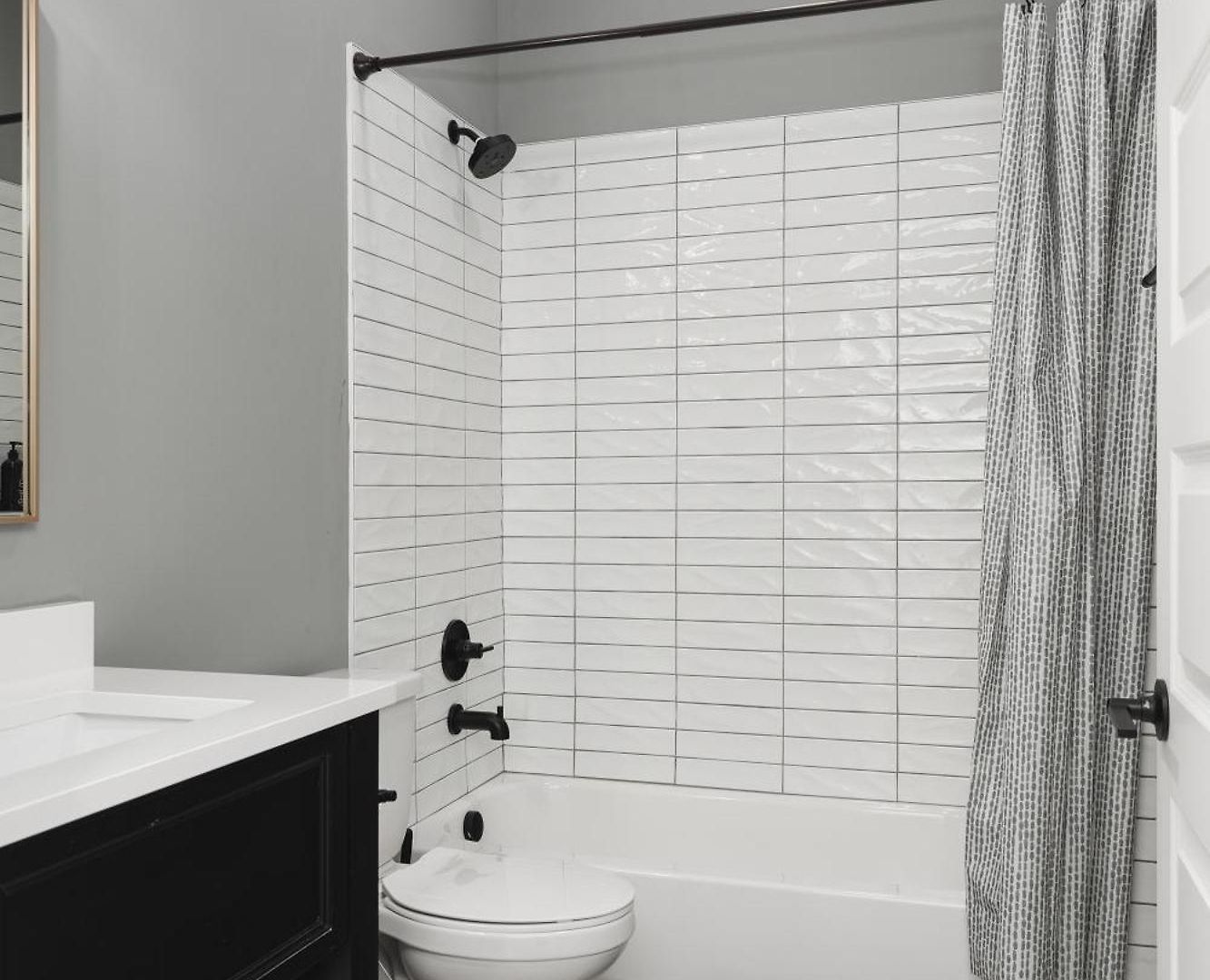 Apartment Chic East With Free Parking 3 Mi To Broadway