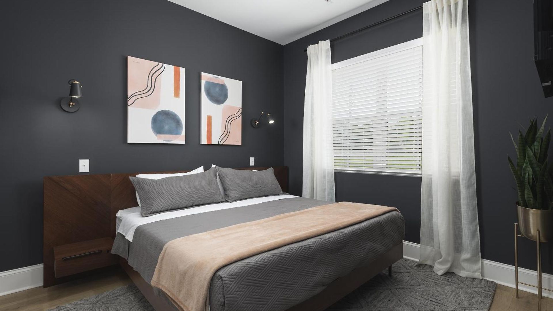 Near Downtown Broadway & Stadium With Free Parking