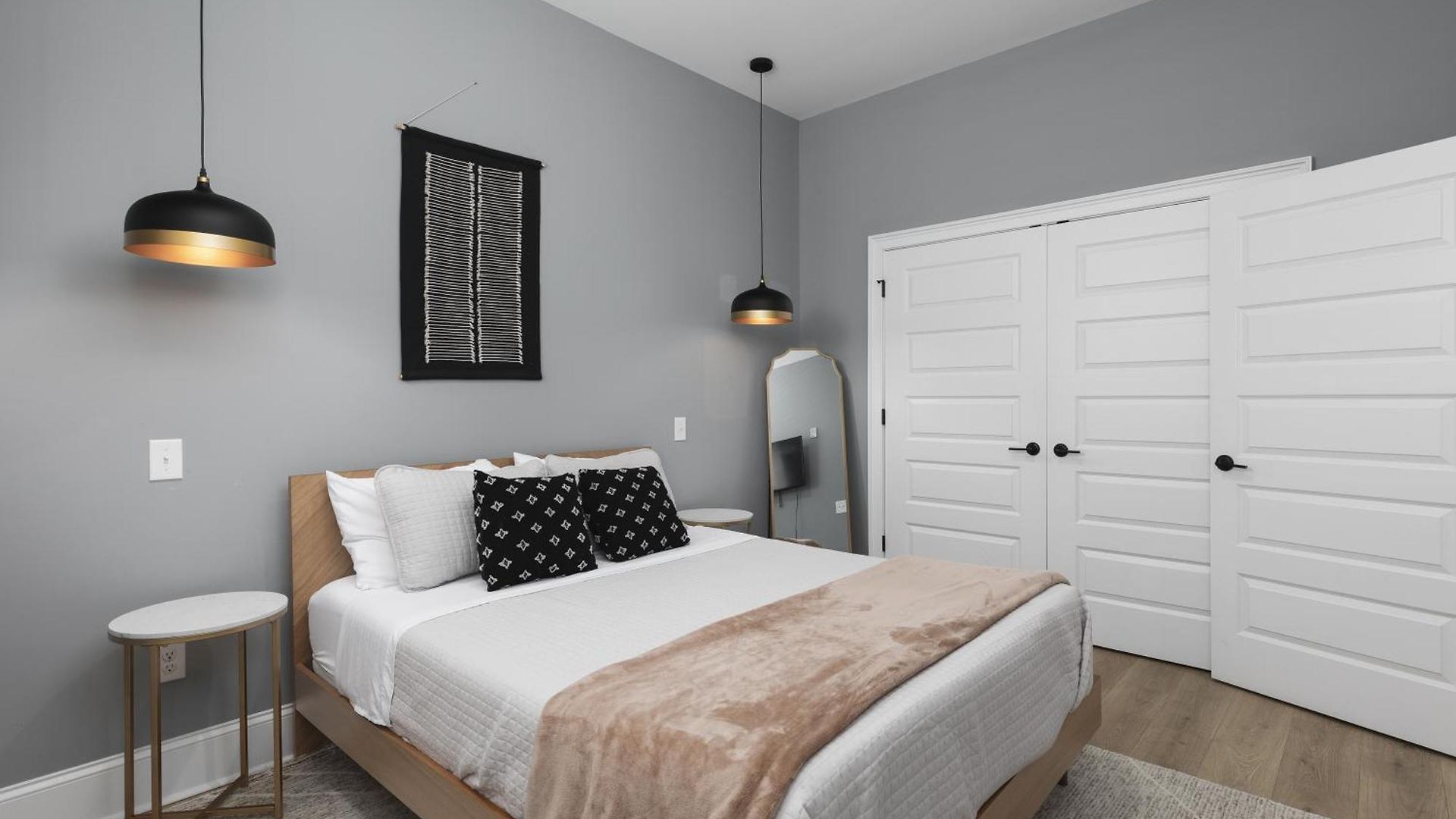 Near Downtown Broadway & Stadium With Free Parking *